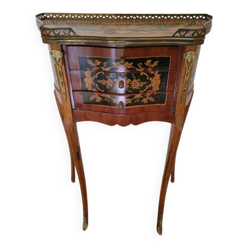 Gueridon ou chevet Louis XV motifs floraux XIX ème