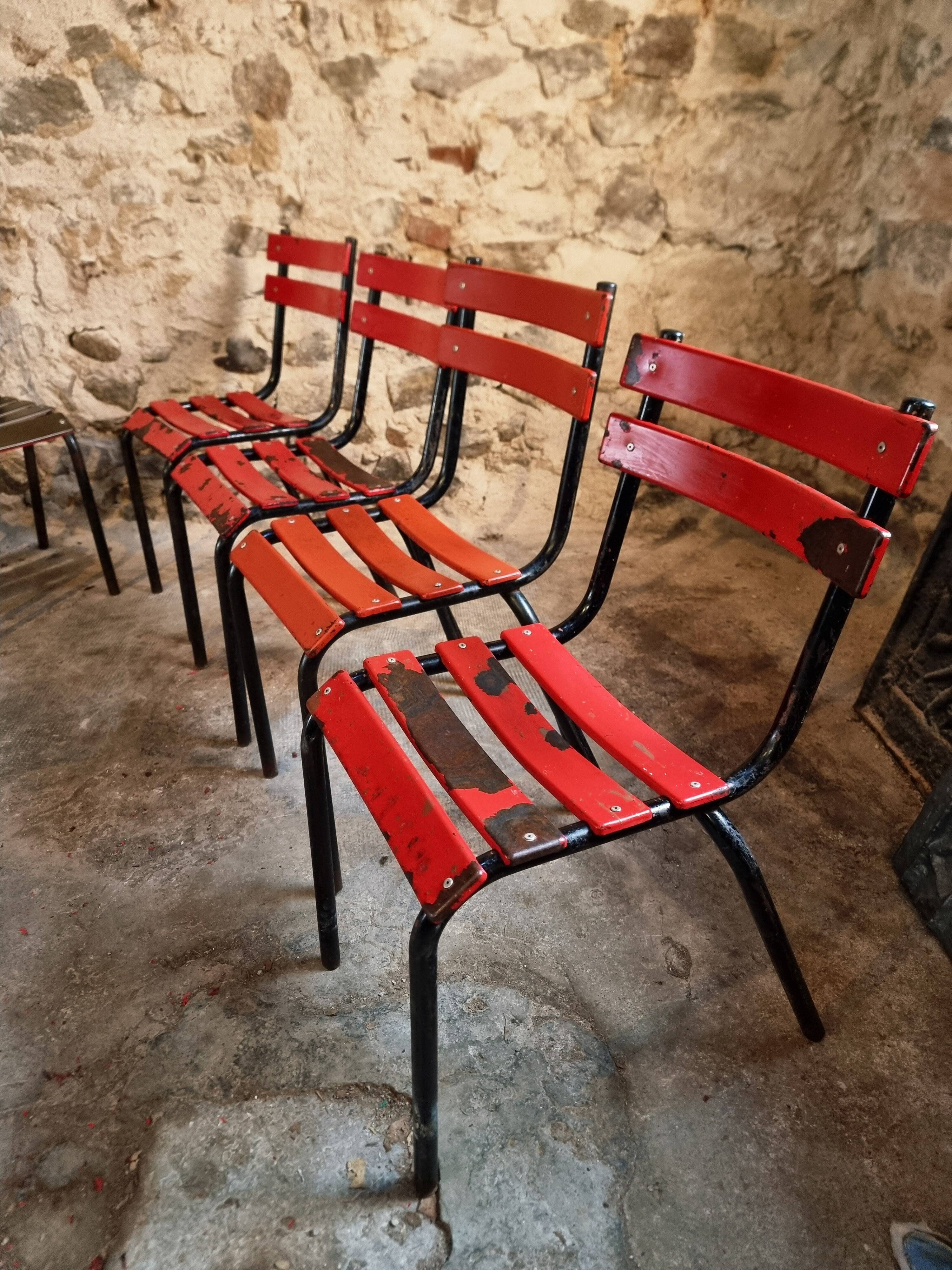 Set of 8 vintage French bistro chairs – industrial metal Tolix style