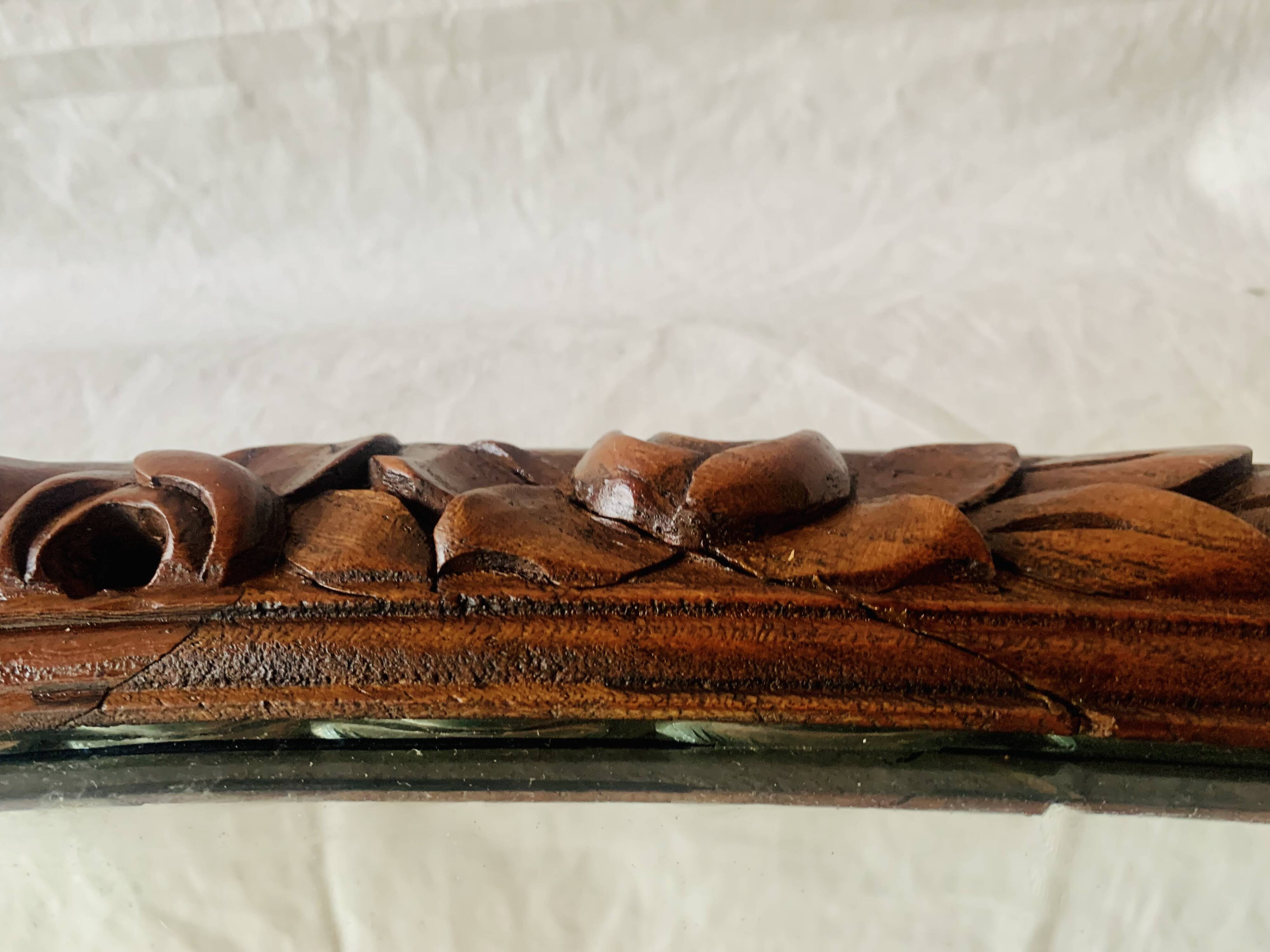 Large Art Deco oval mirror in carved wood - 87 x 53 cm