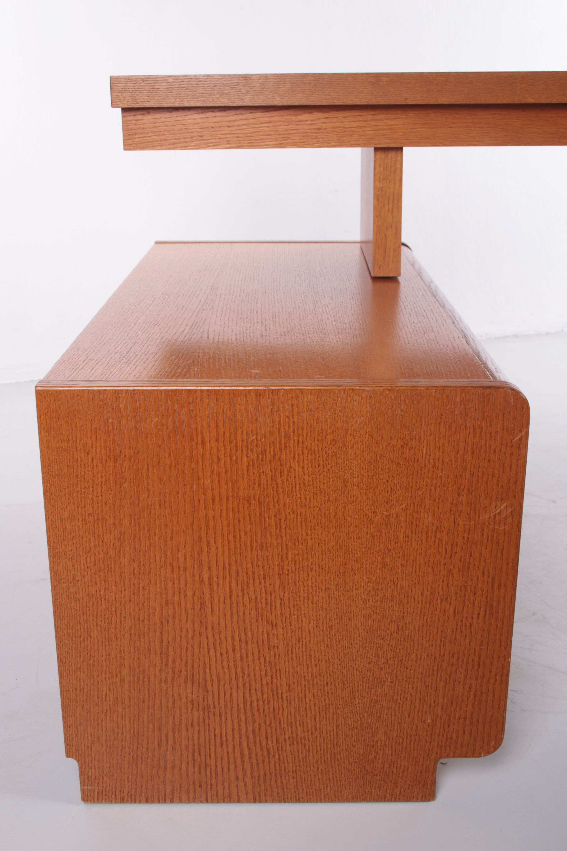 Bureau réglable en bois clair Moser