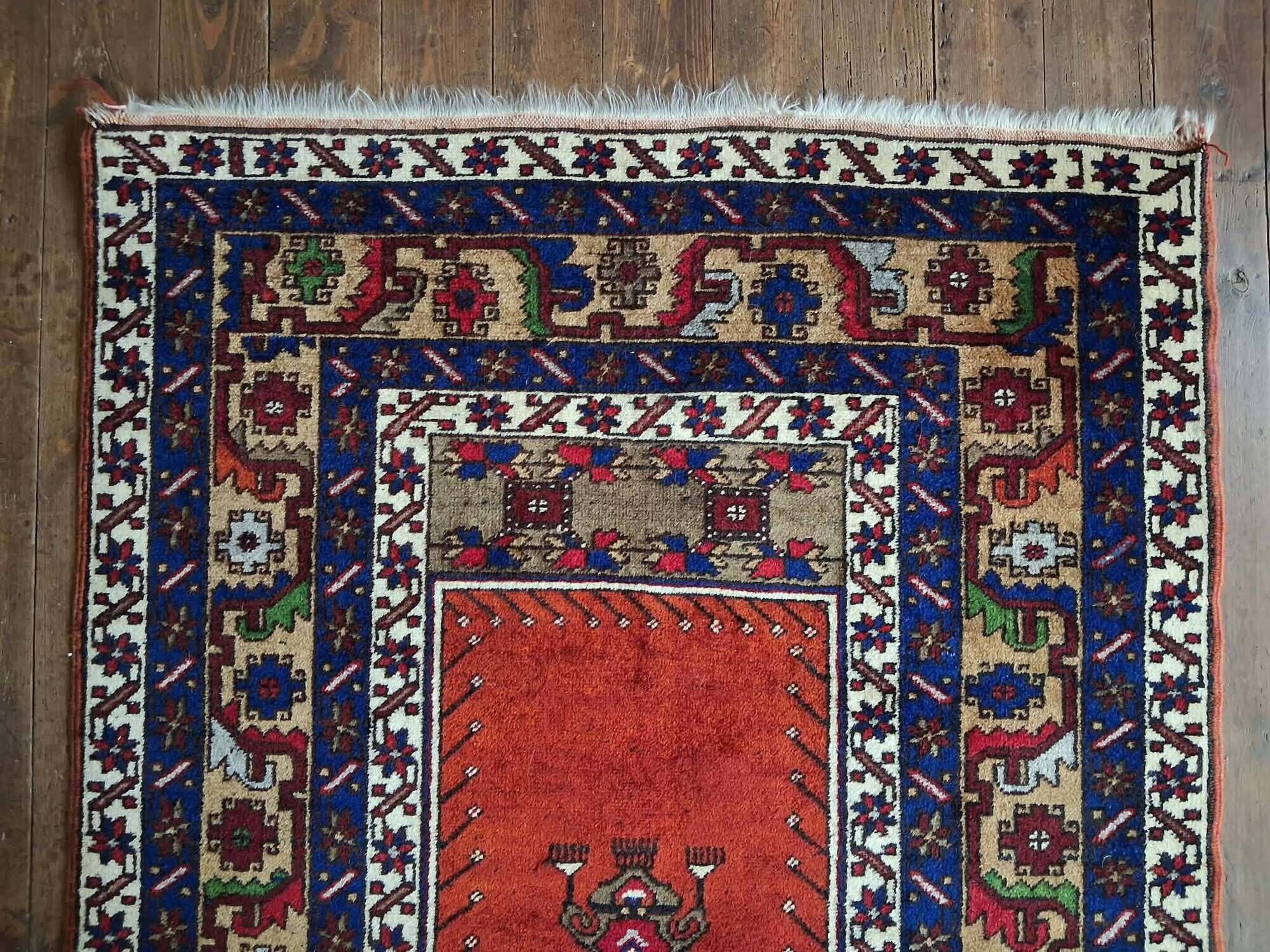 Handmade Anatolian carpet Yahyahli 176x112cm