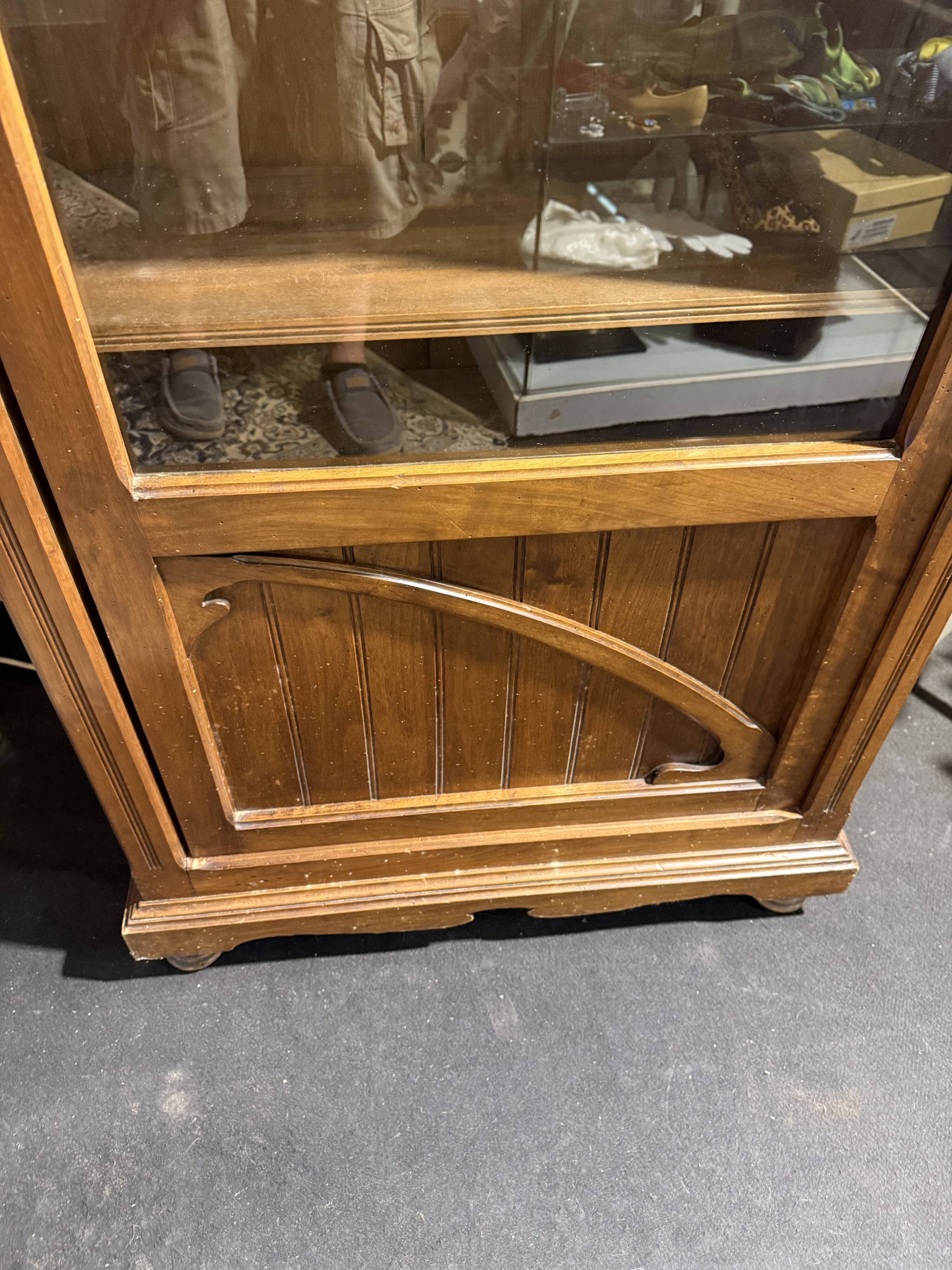 Art Nouveau Library