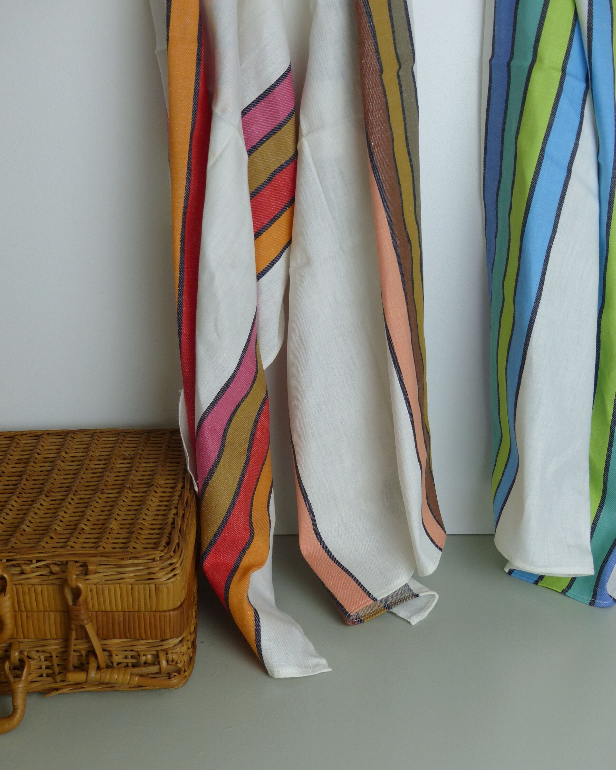 Set of 6 cotton tea towels