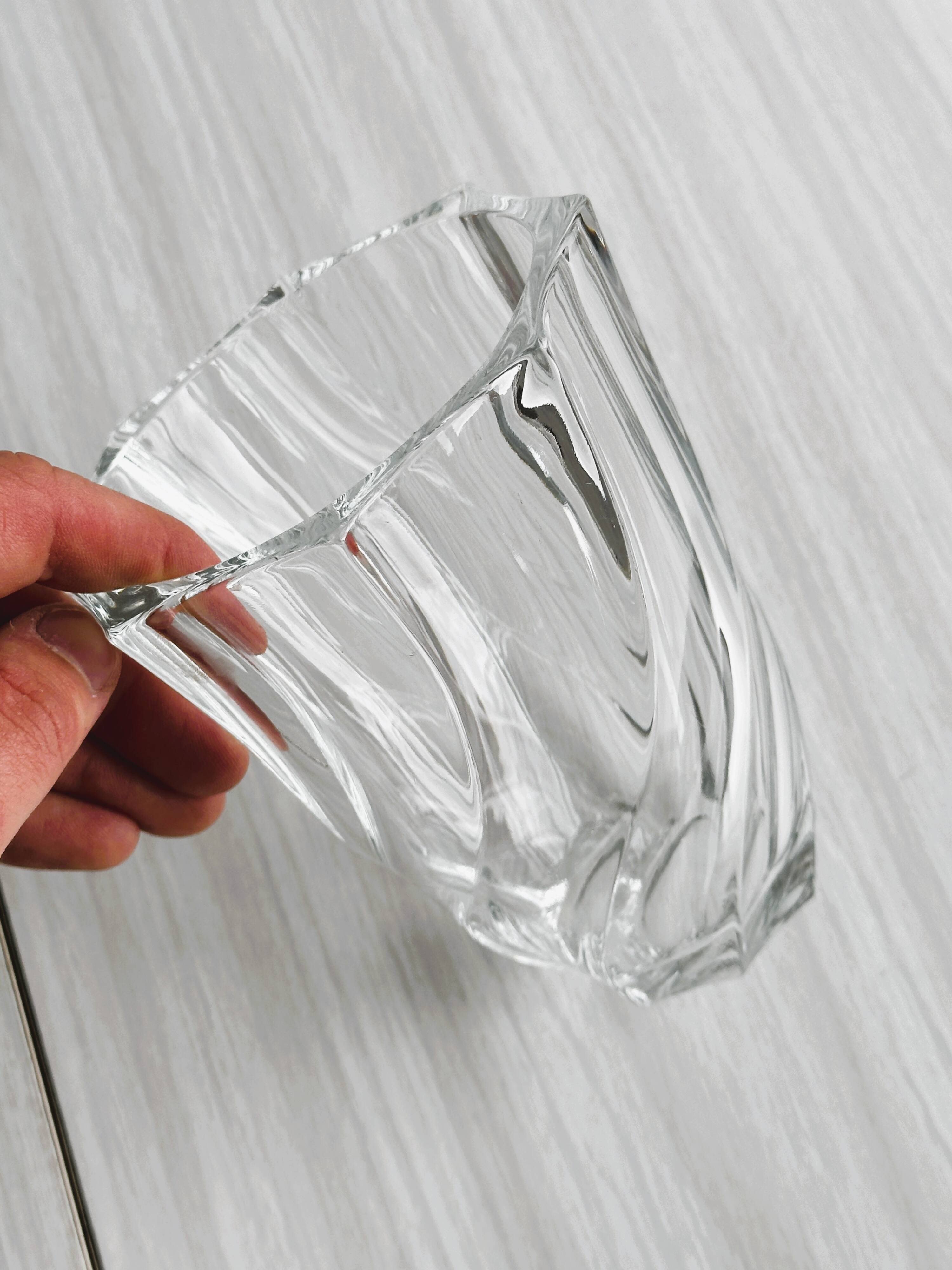 Vase en verre cristal transparent