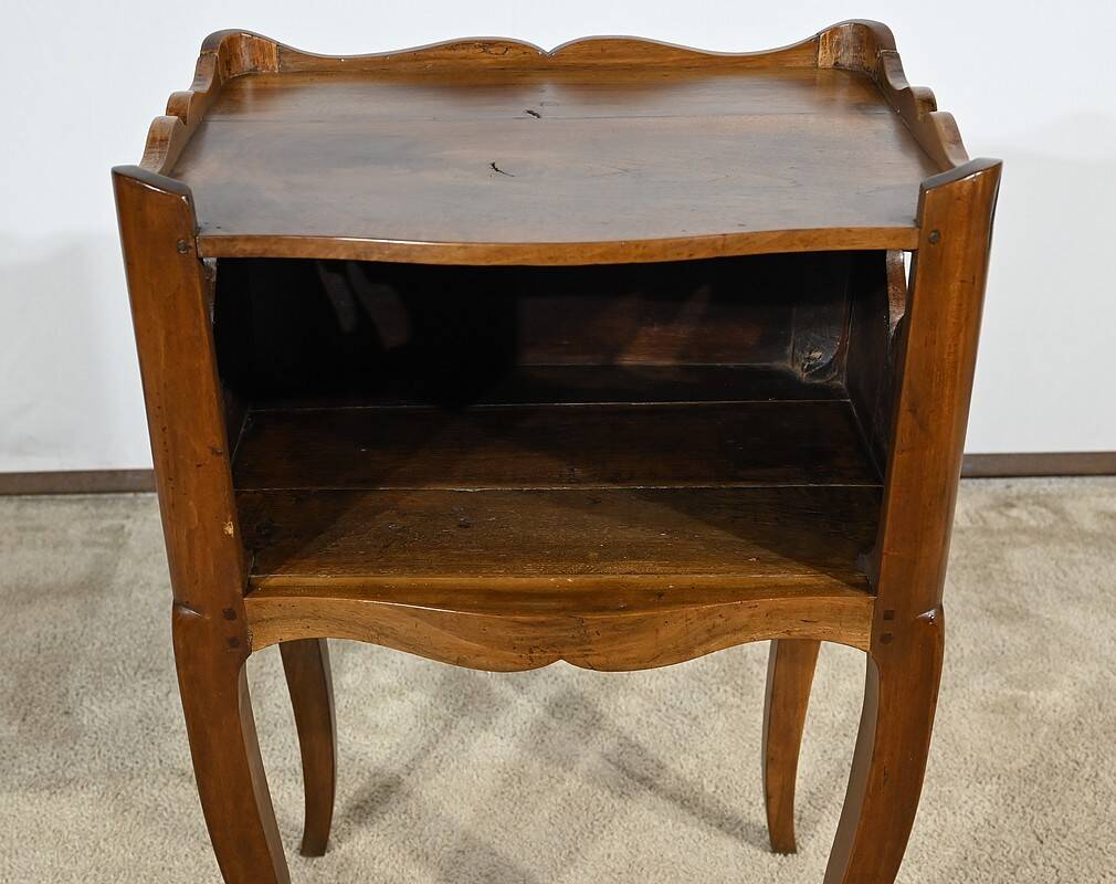 Small Snack Table in Solid Walnut, Louis XV – 18th Century