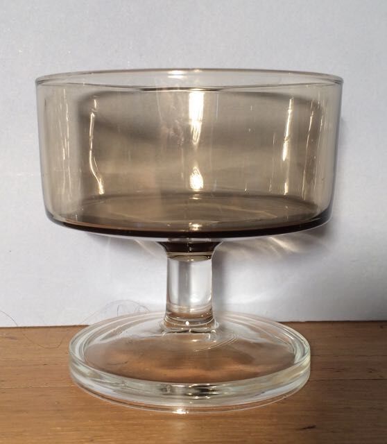 Smoked glass cups 70