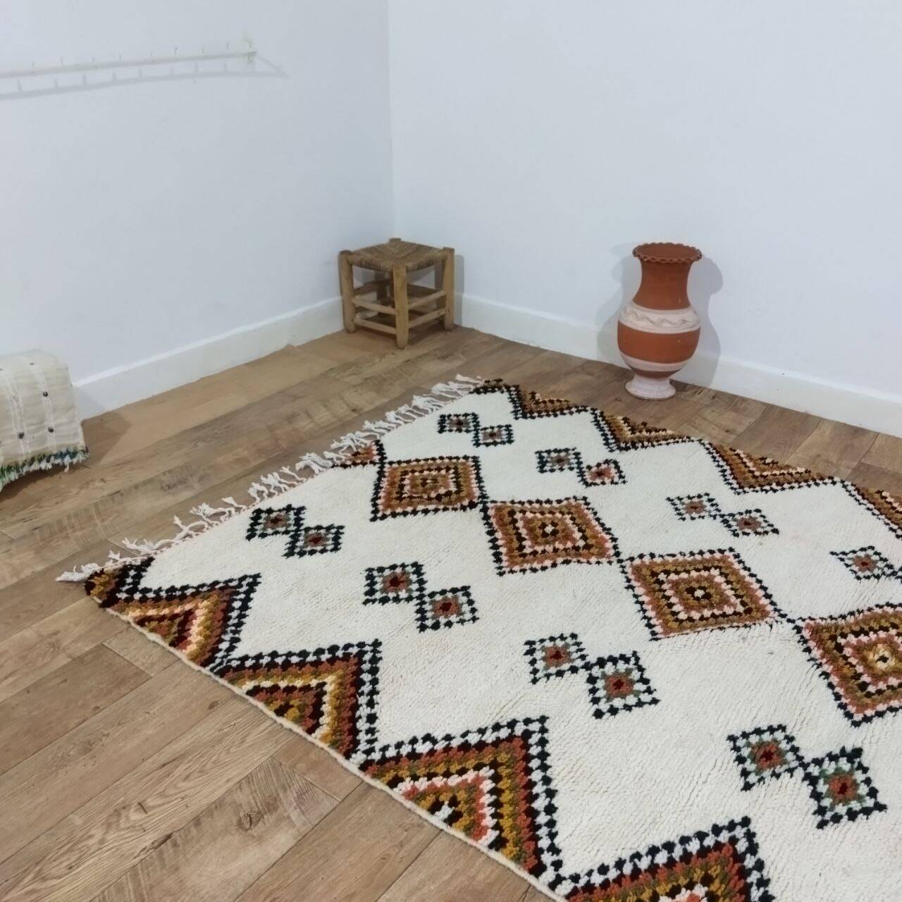 Handmade Moroccan Berber rug 275 X 165 CM