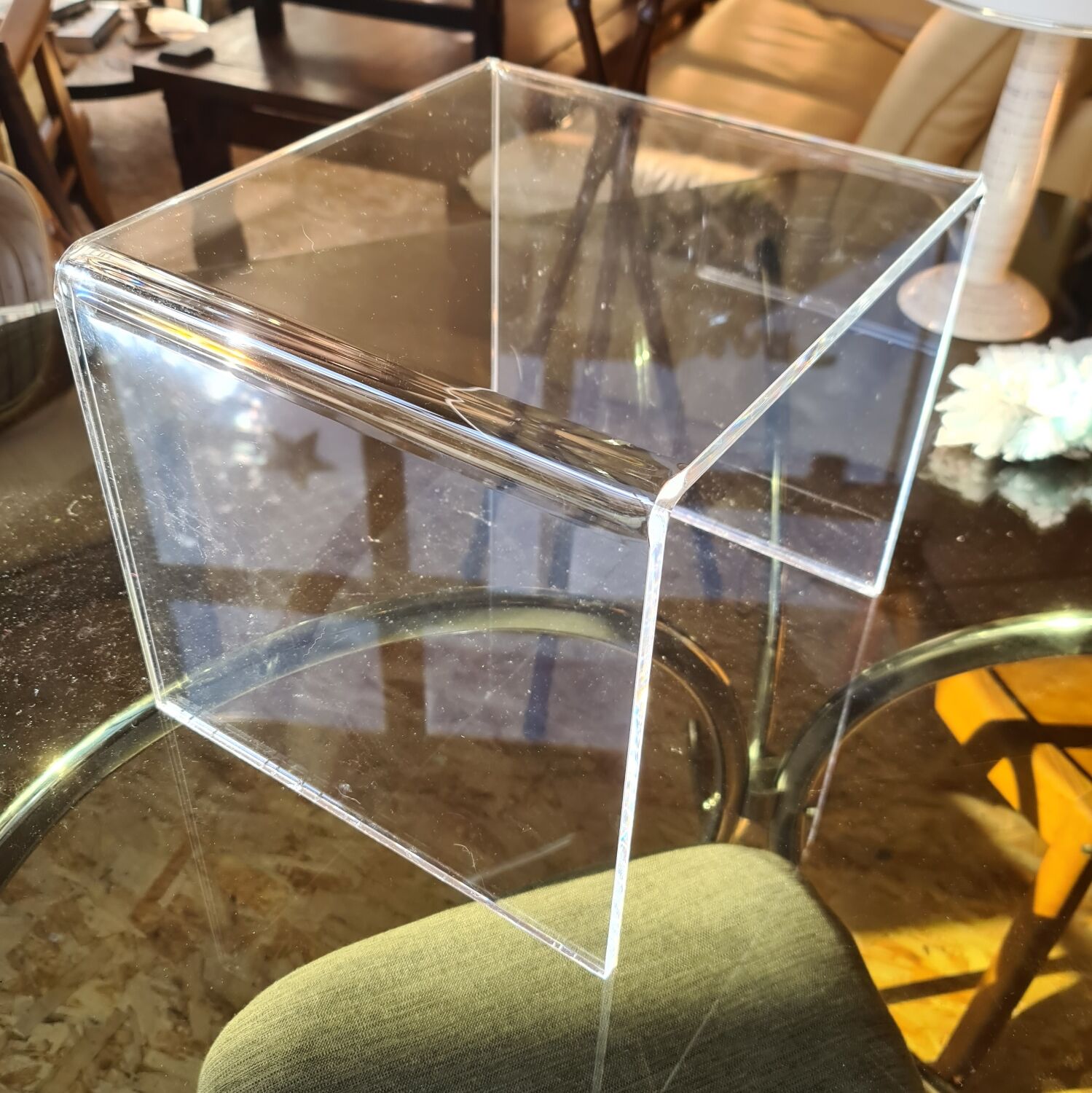 Sofa end in altuglas