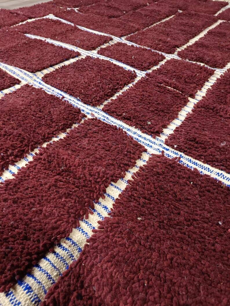 Handmade Moroccan wool Berber rug size 140 x 260 cm