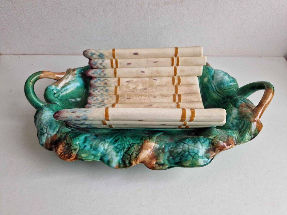 Old asparagus dish in barbotine