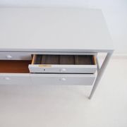 Enfilade en bois peint en gris clair, Helge Vestergaard-Jensen