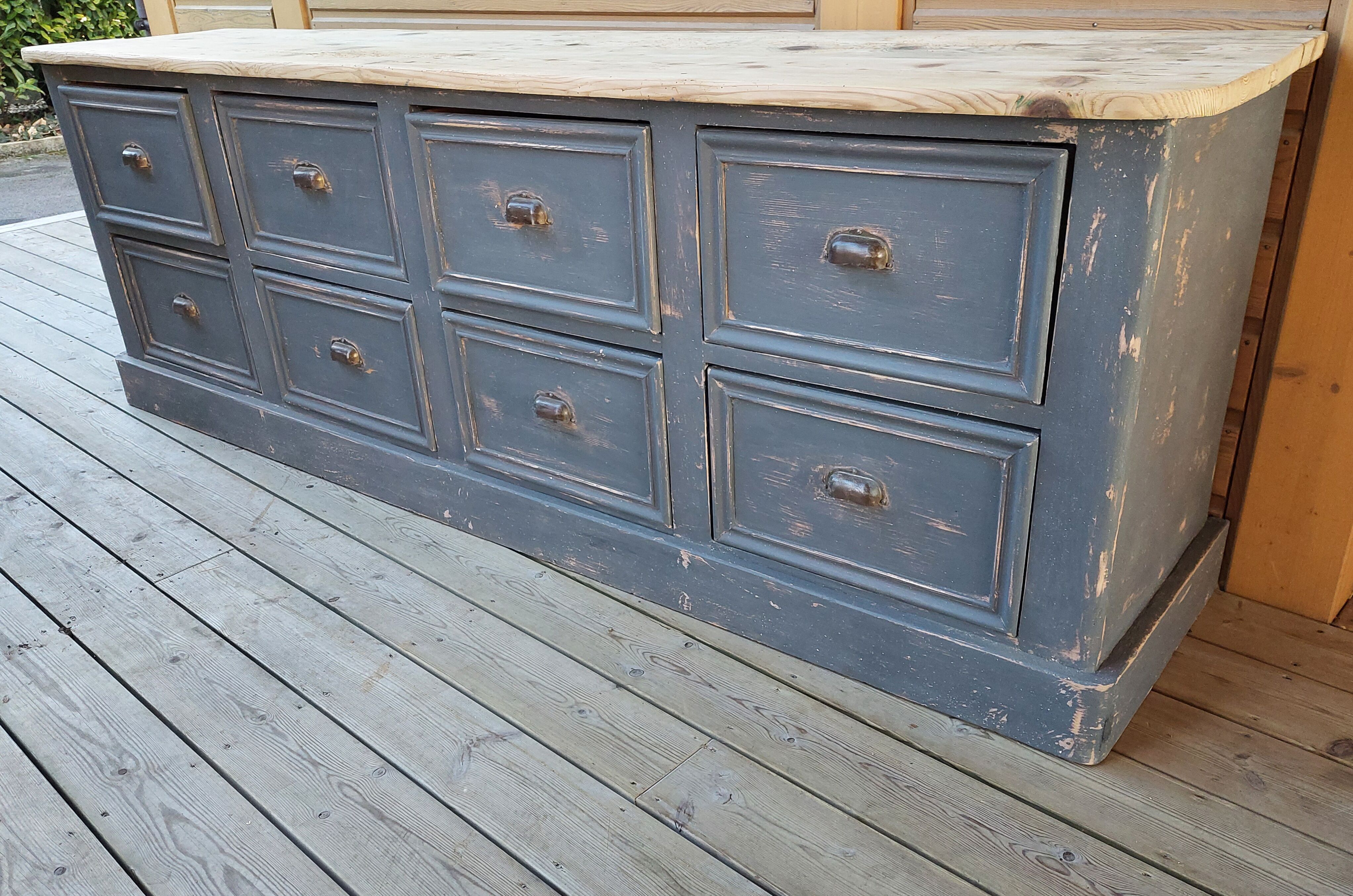 Trade cabinet 8 deep drawers