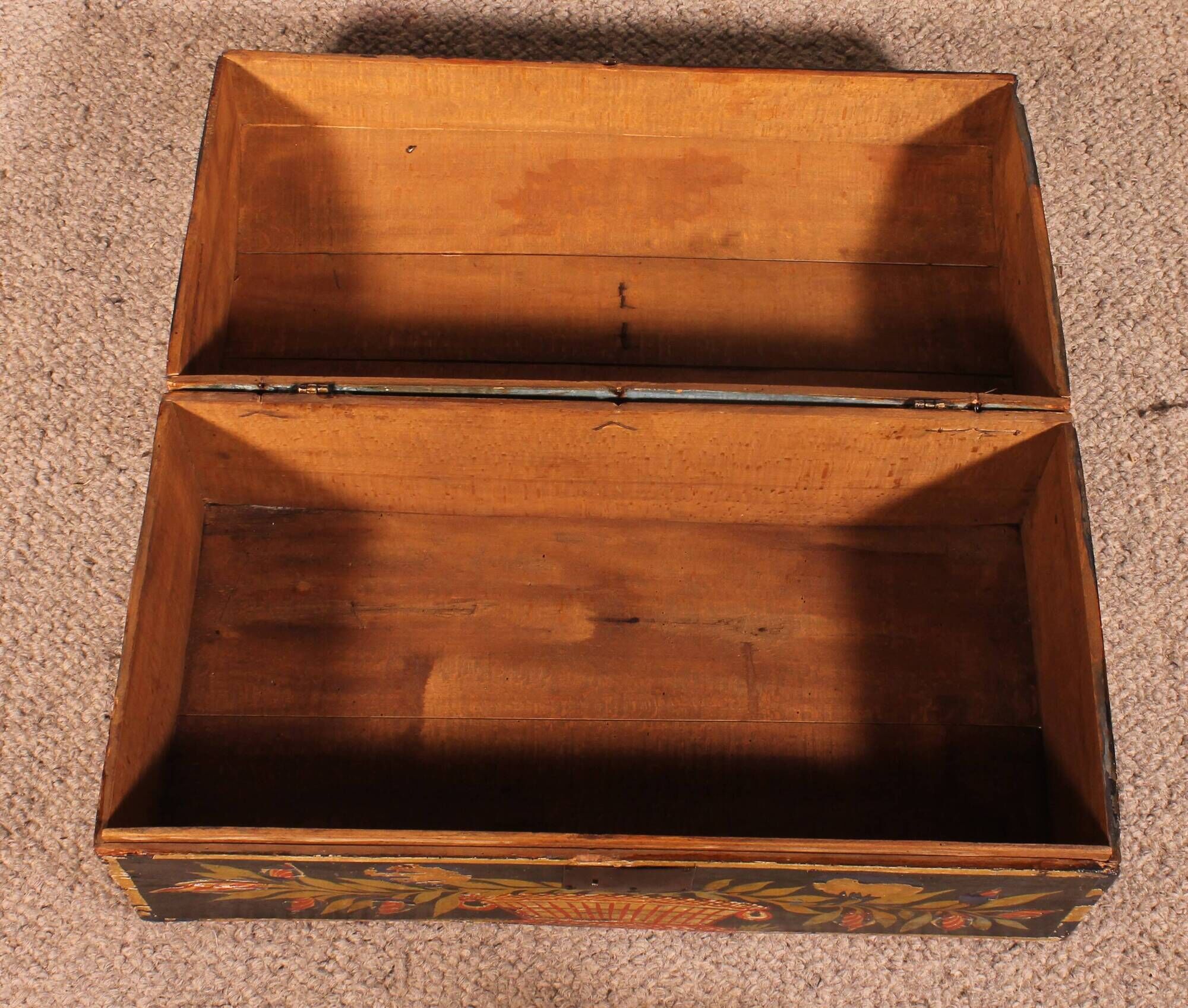 Norman wedding chest in painted wood - 19th century