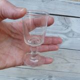 Ensemble de 2 petits verres à pieds anciens  pour digestif