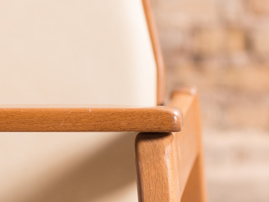 Children's high chair in solid tinted beech, seat and back in imitation cream leather, certification