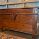 Coffre ancien en bois massif