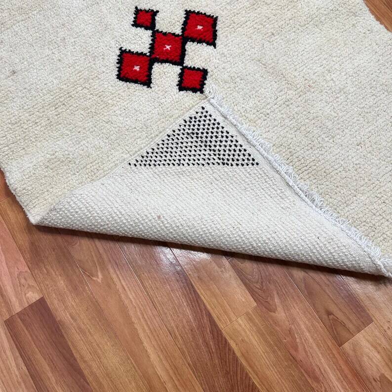 Moroccan Berber decorated rug 200cm x 300cm