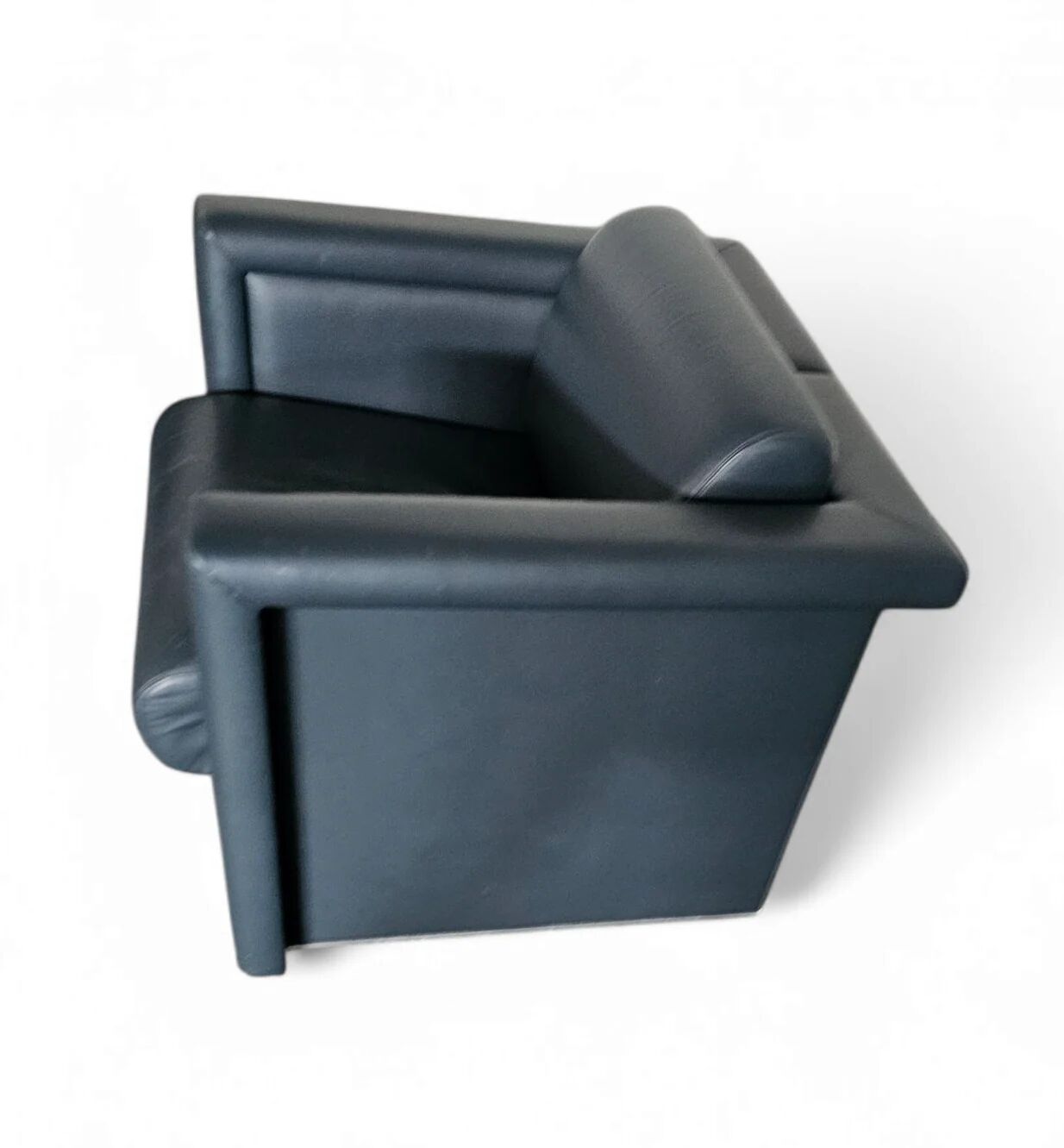 Pair / Trix and Robert Haussmann / Dark grey leather chairs by Knoll