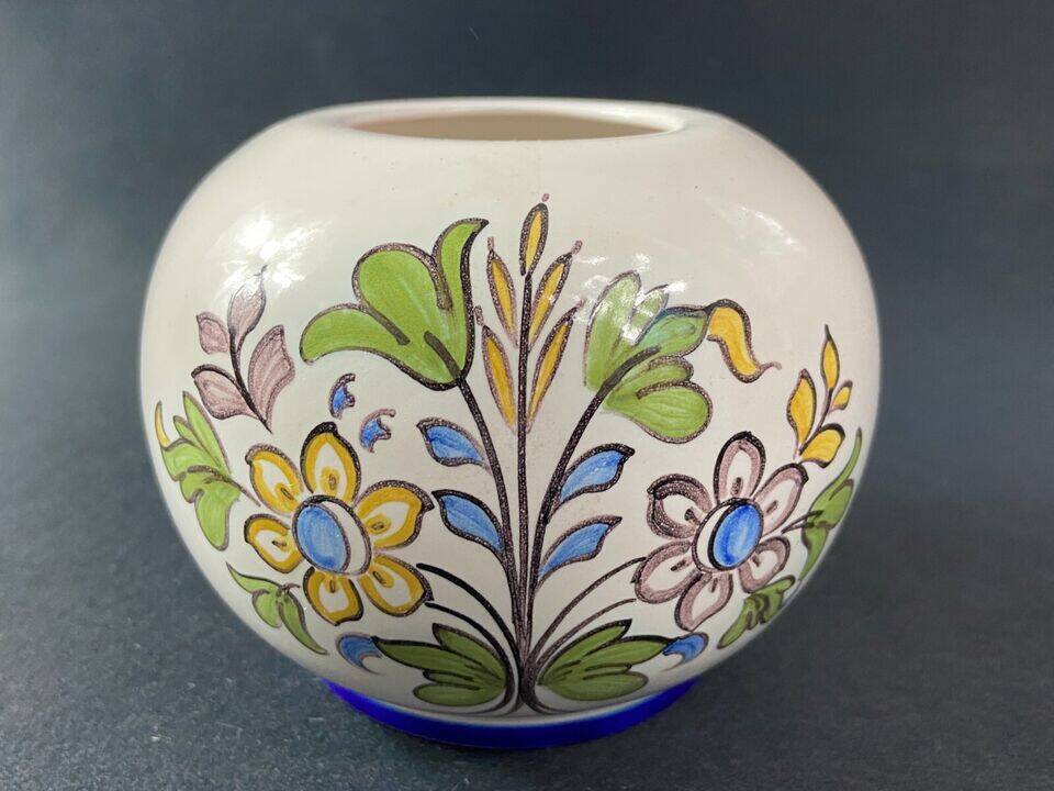 Earthenware ball vase from Nevers Montagnon