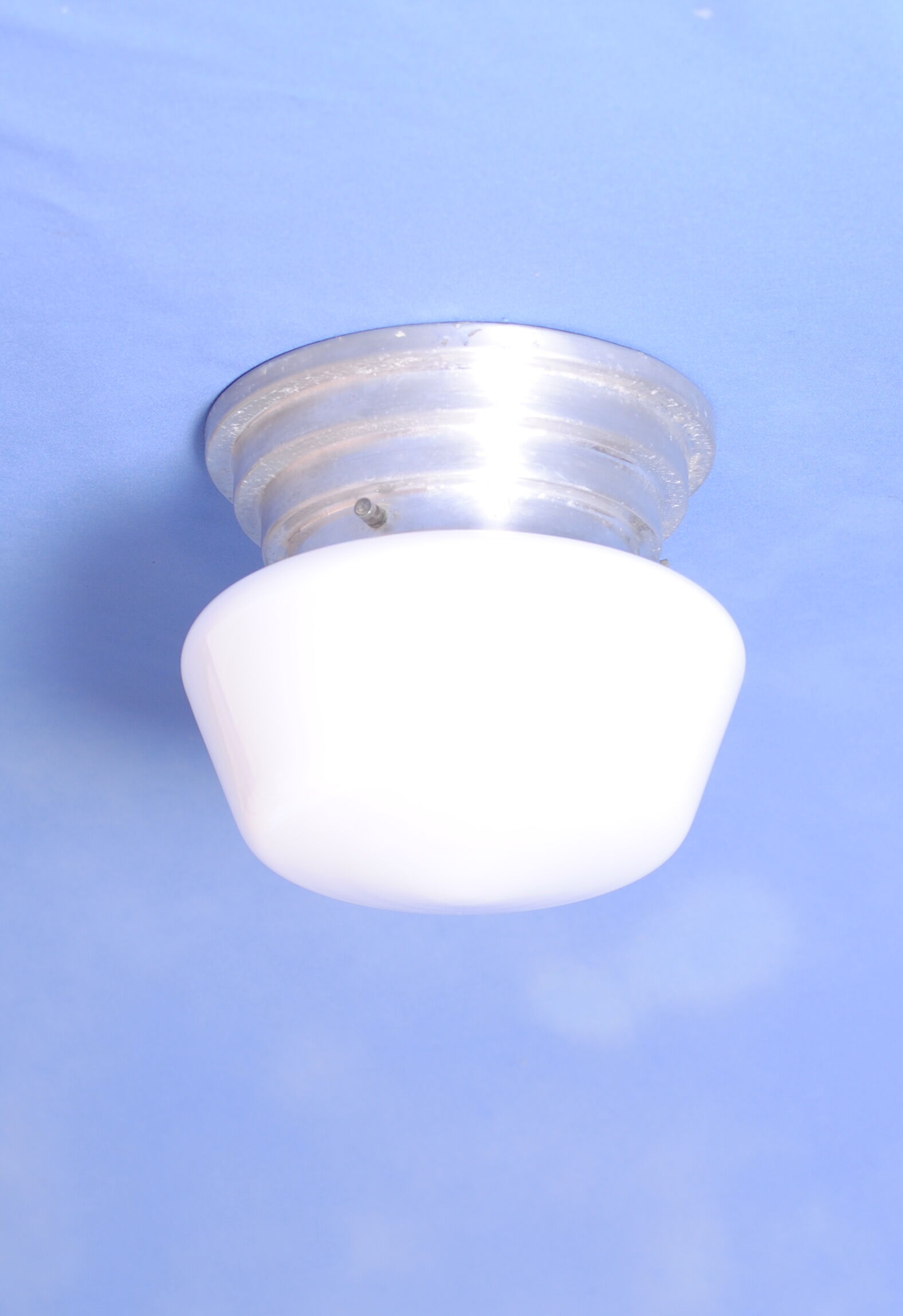 Industrial ceiling light