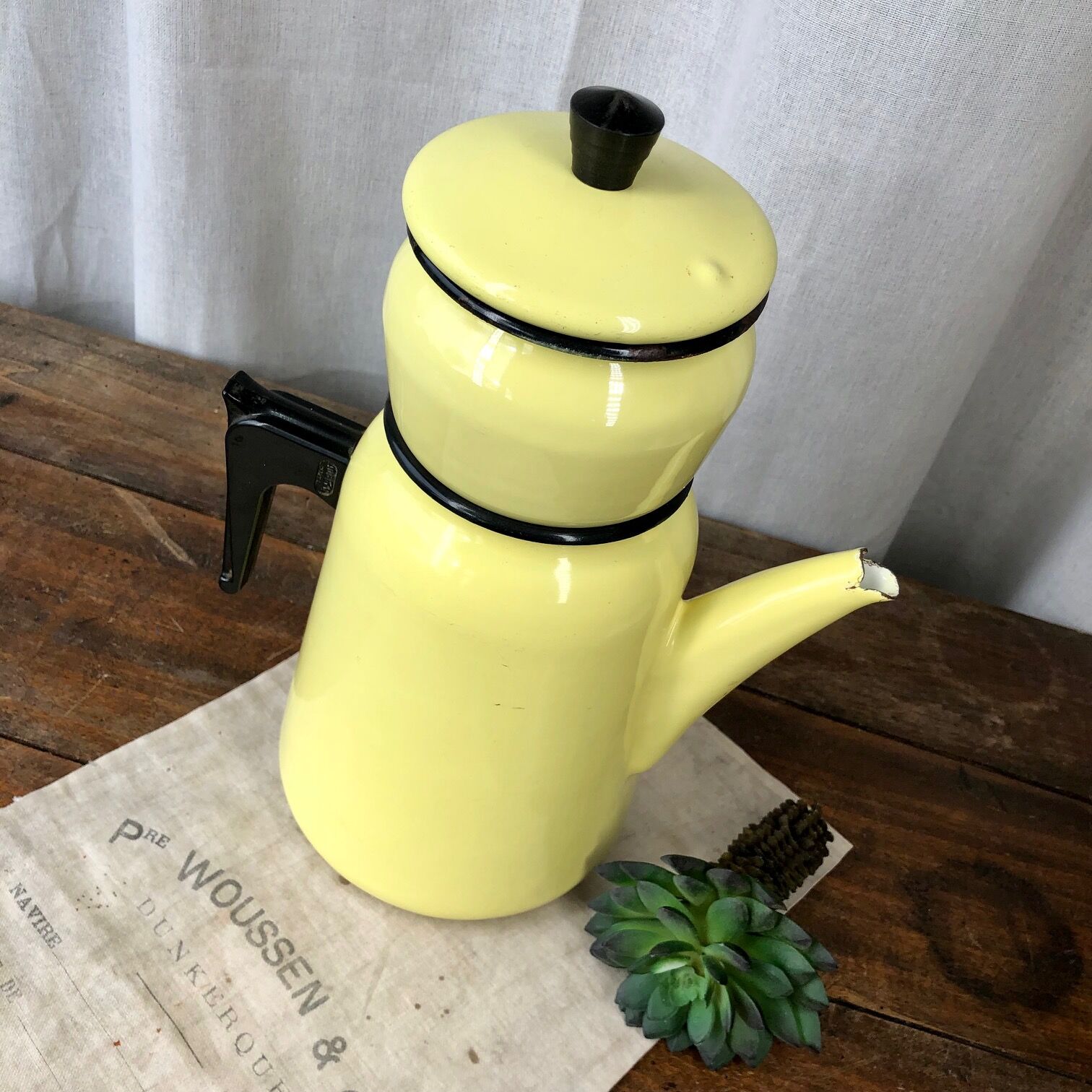 Aubecq enamelled sheet metal coffee maker