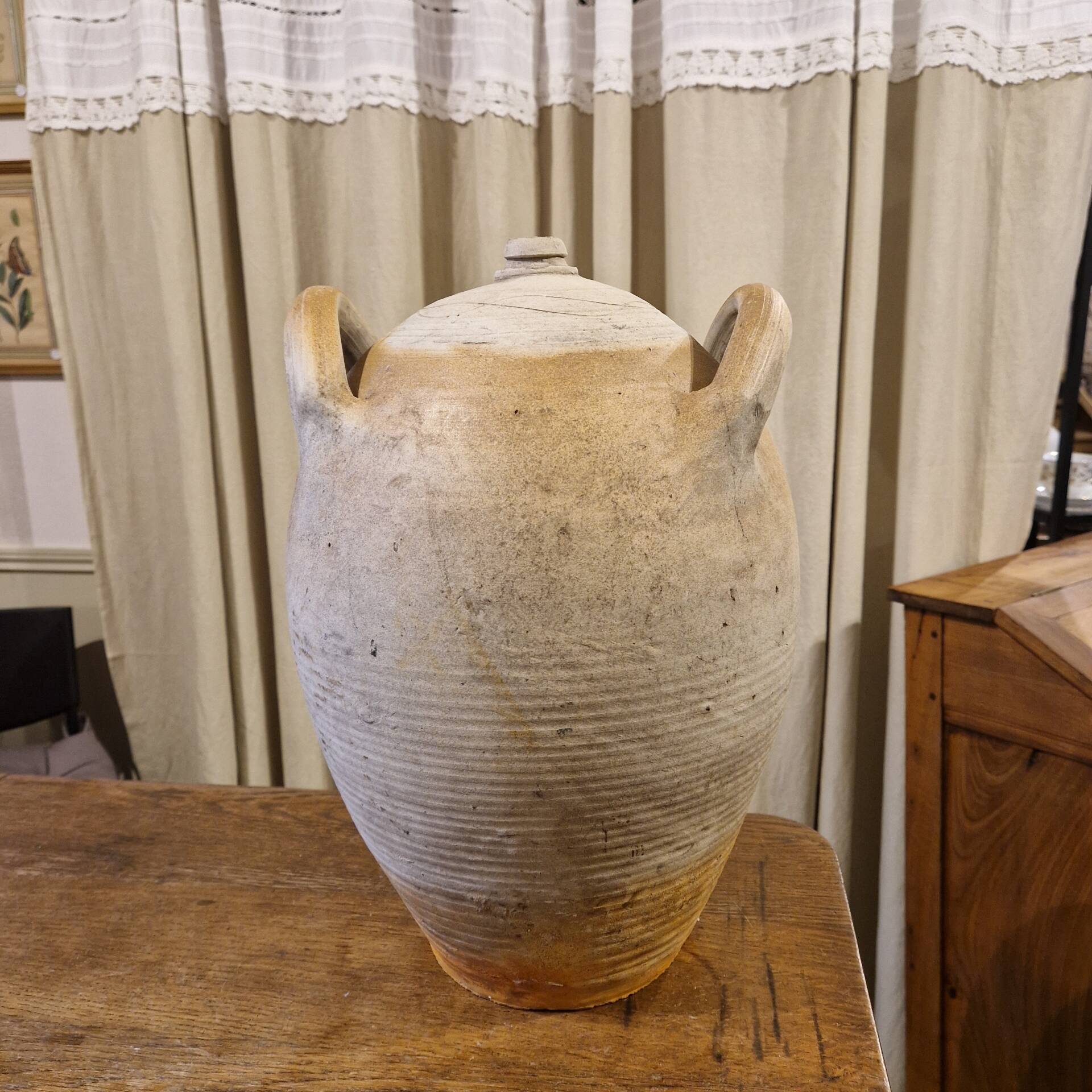 Old stoneware jar 19th century oil campaign