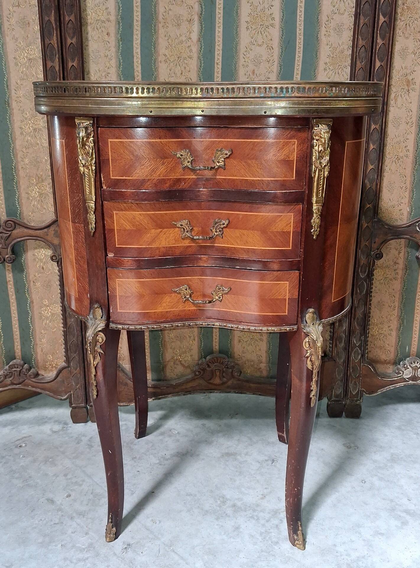 Lady's demi-lune commode in Louis XV style with marquetry and gilded bronze.