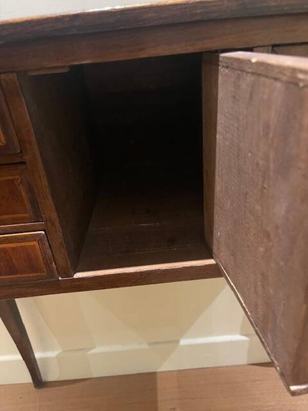 Bureau étroit en noyer  Louis Philippe