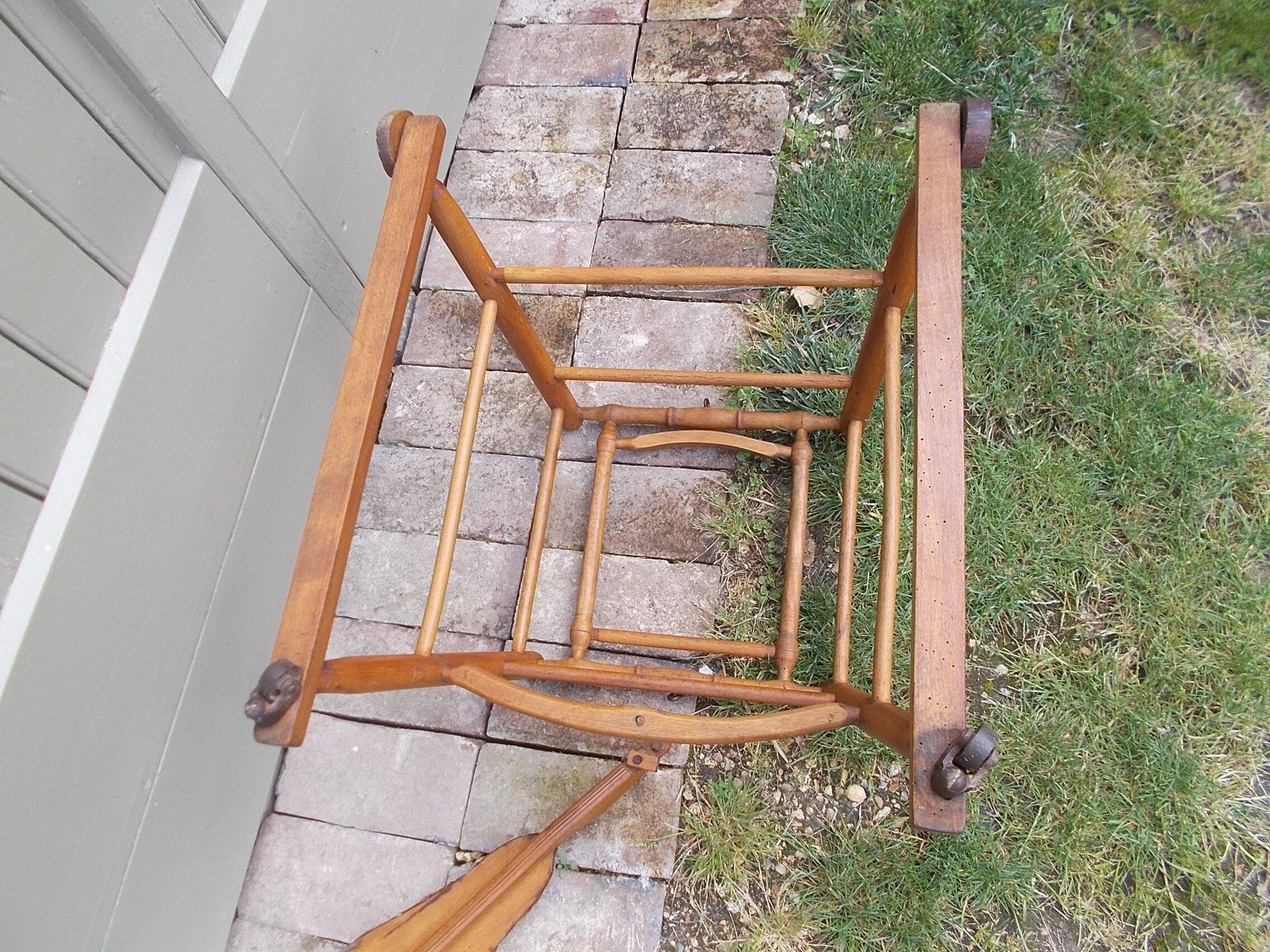 Ancienne chaise haute pour enfant Luterma