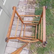 Ancienne chaise haute pour enfant Luterma