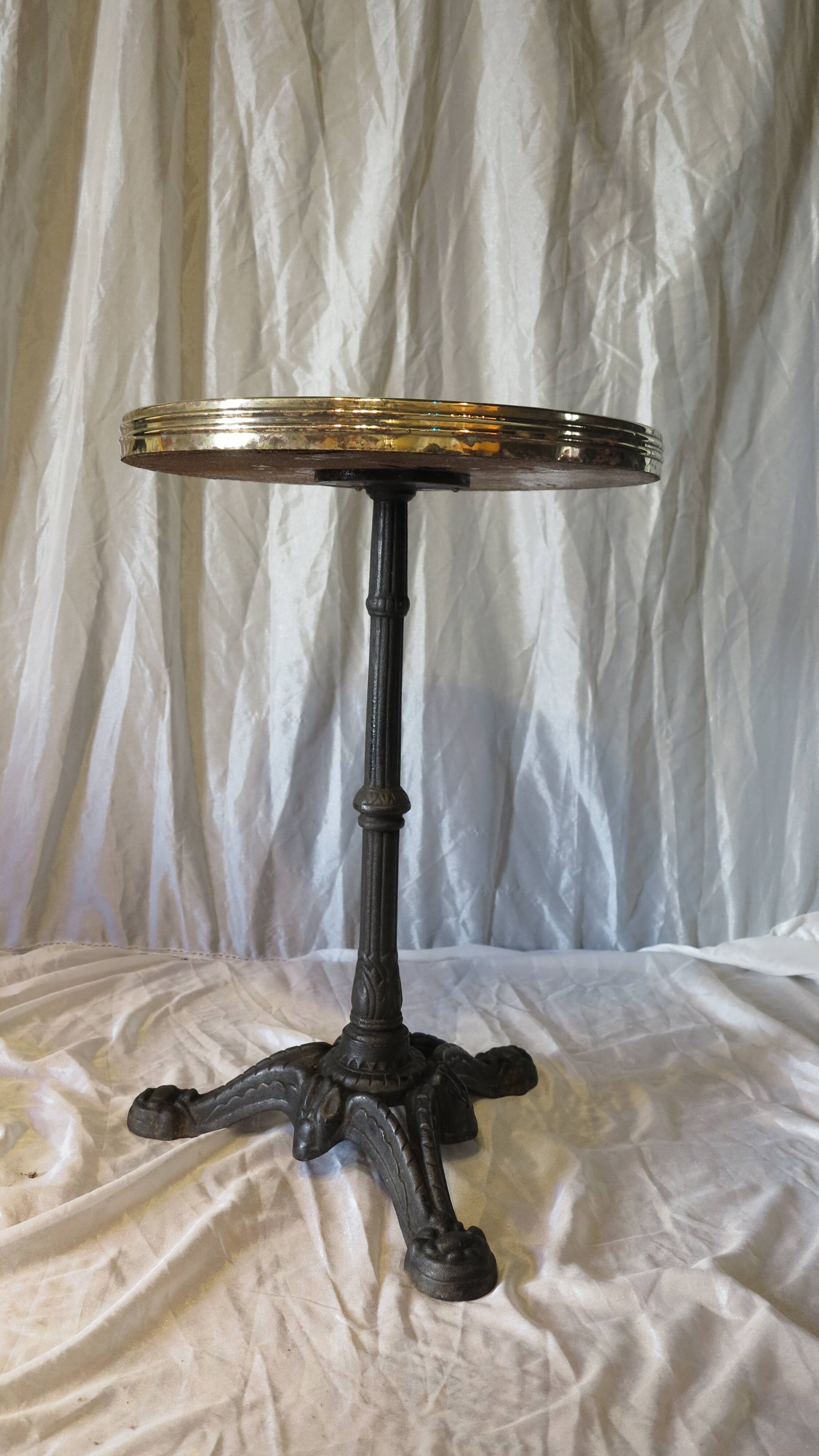 Table bistrot ronde pied fonte