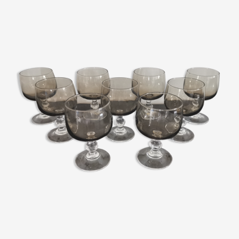 9 glasses of white wine on vintage stand Luminarc Smoked Black