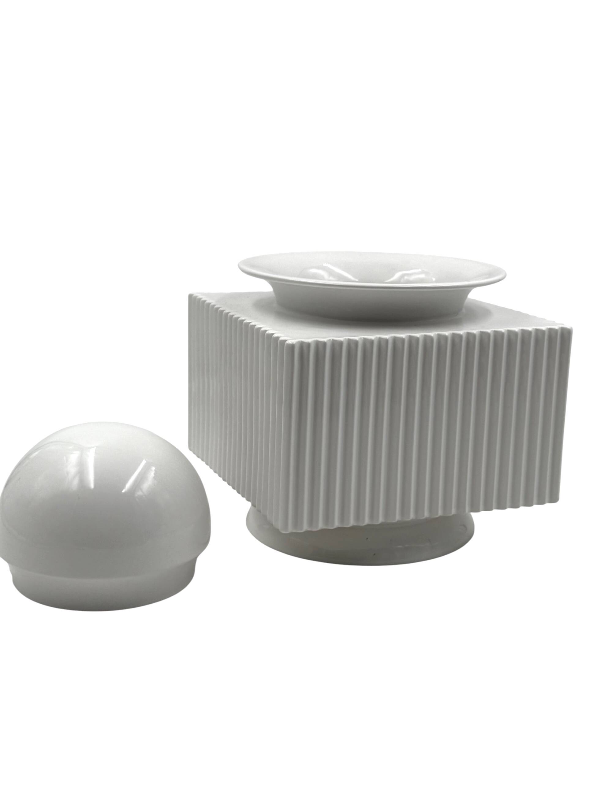 Sergio Asti, postmodern white ceramic vase, Cedit Italy 1970s