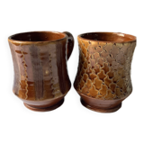 2 vintage mugs