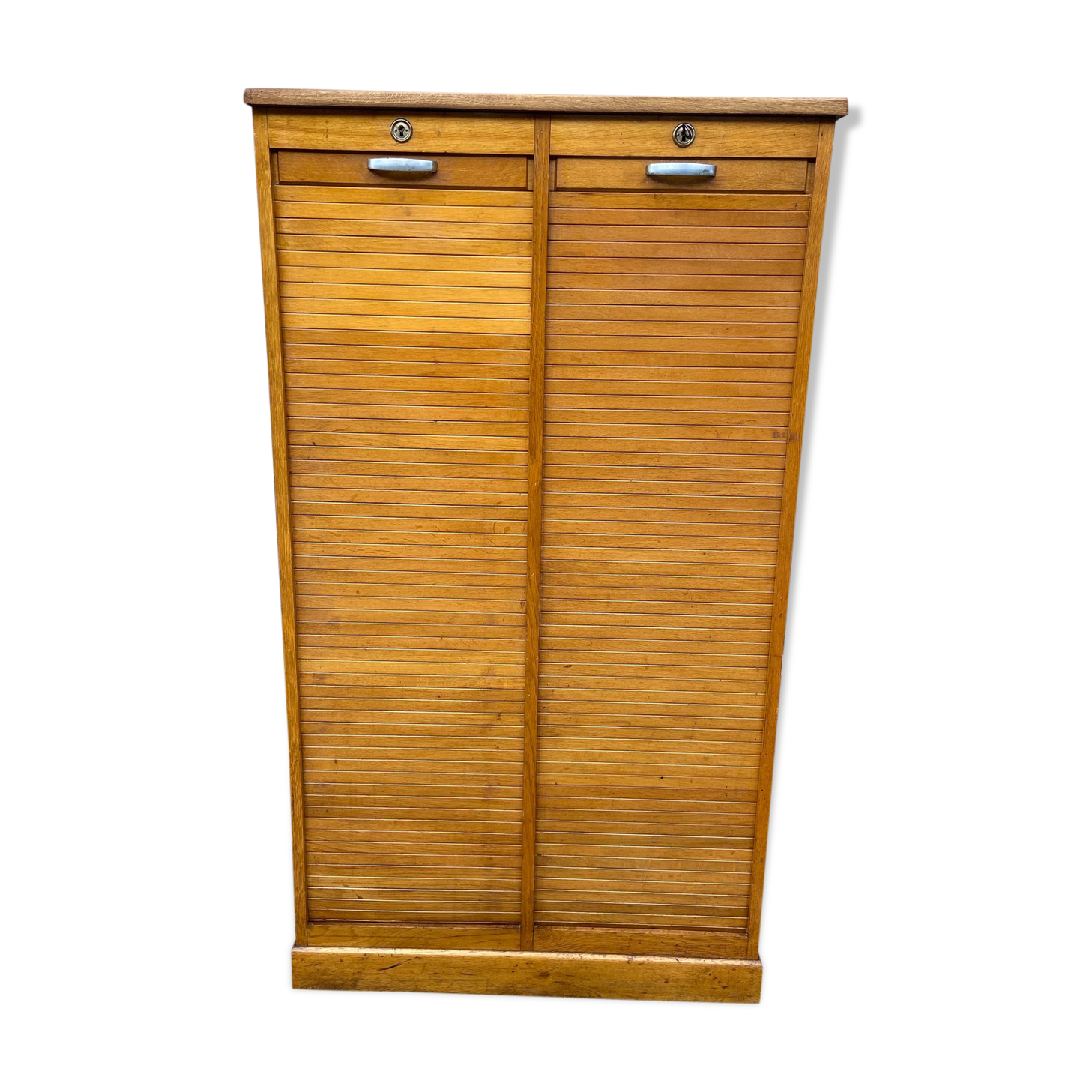 Sliding curtain cabinet cabinet