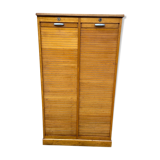 Sliding curtain cabinet cabinet