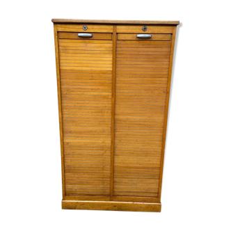 Sliding curtain cabinet cabinet