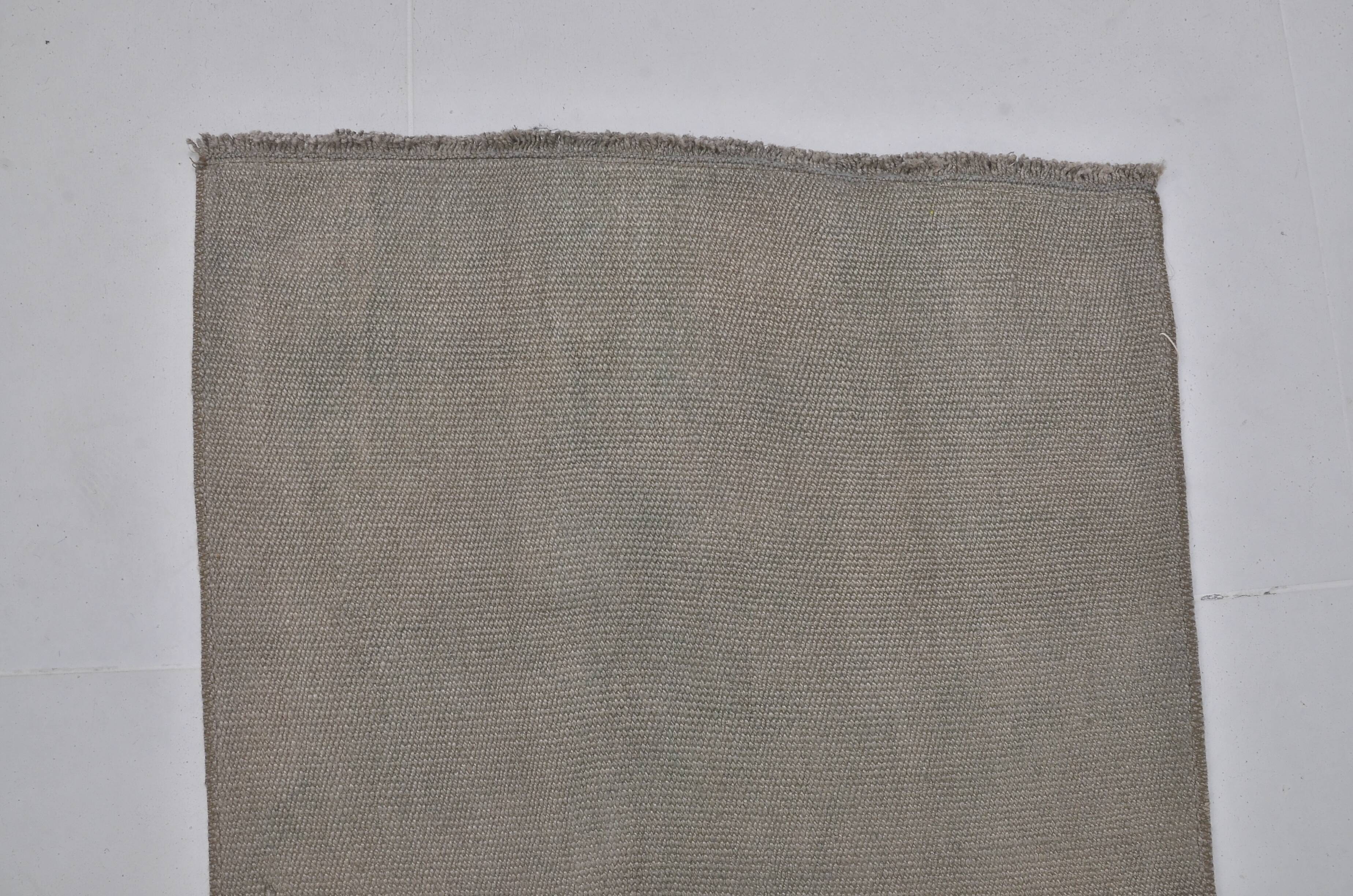 Tapis Kilim vintage Hmep, référence 3895