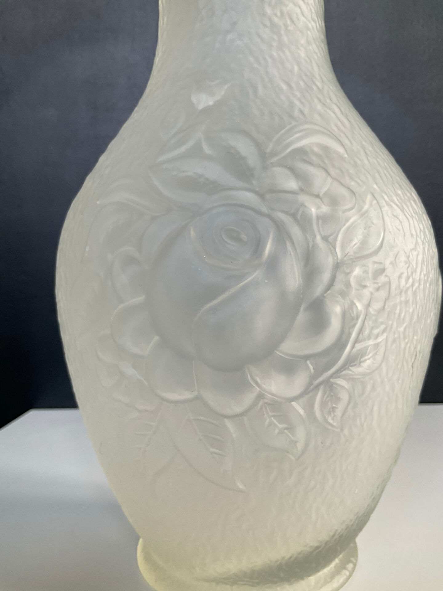 Large Italian frosted glass vase from the 1970s.