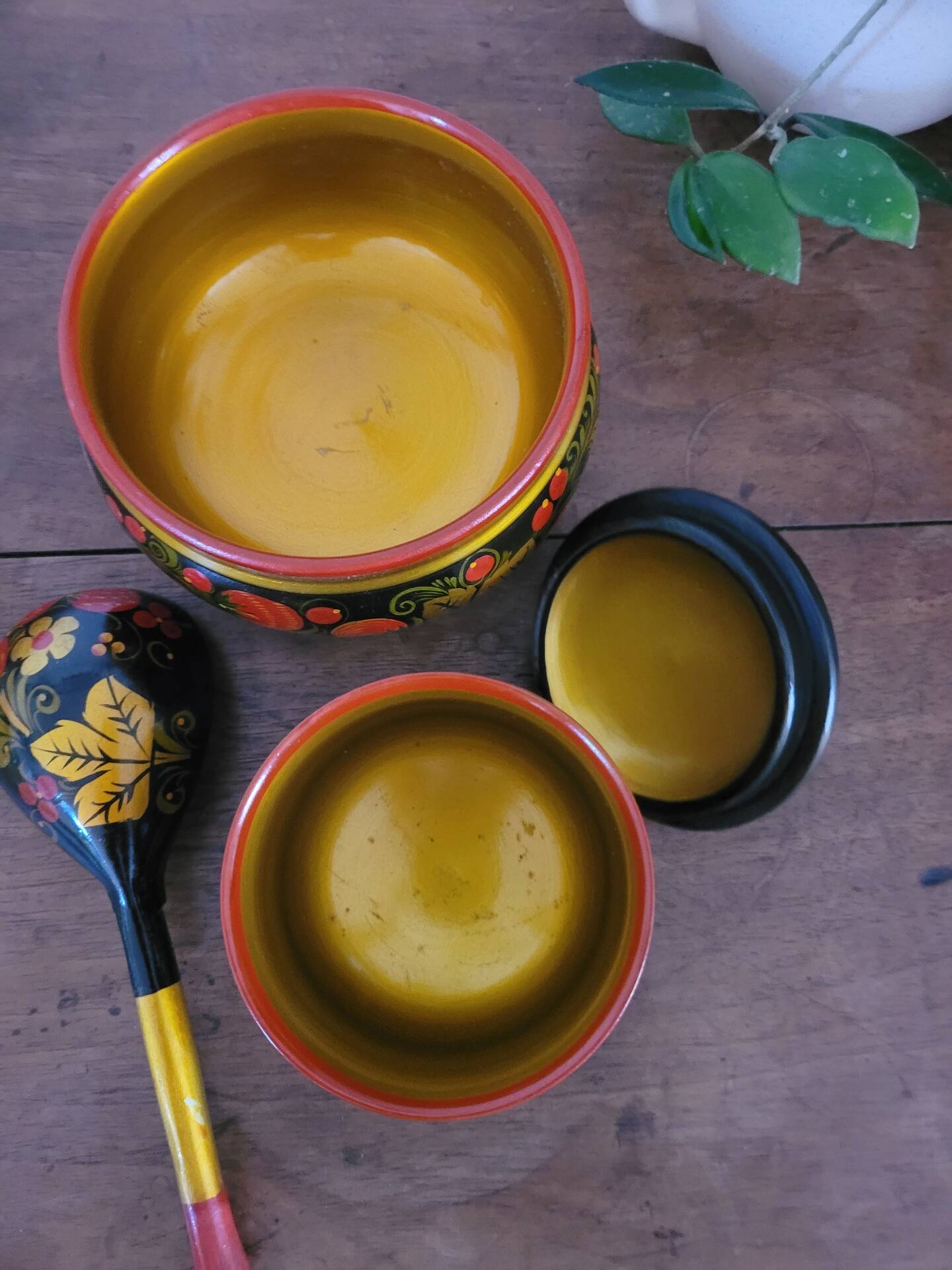 Ensemble bol, pot et cuillère Khokhloma