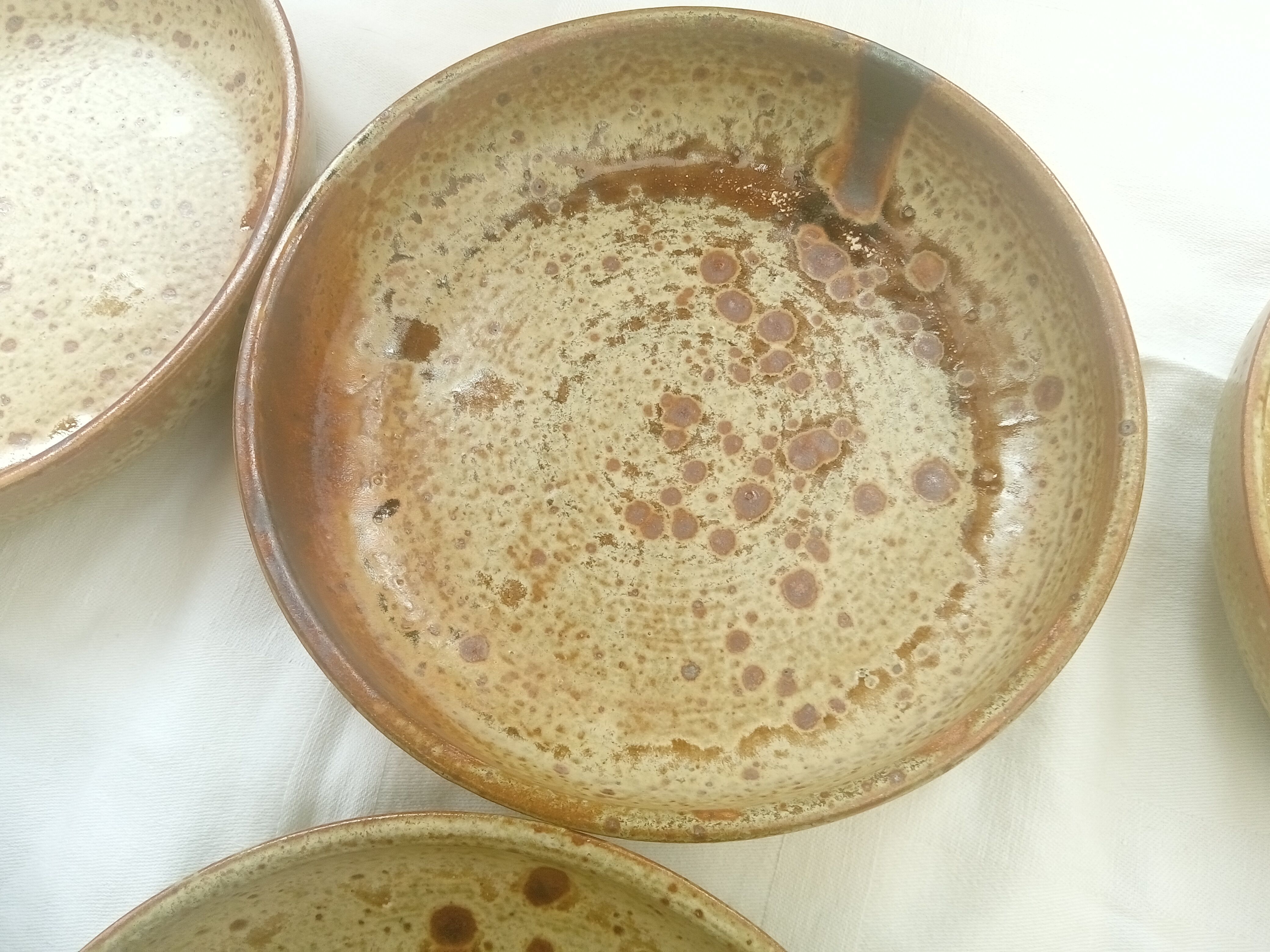 6 hollow sandstone plates