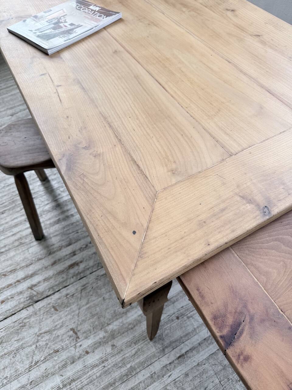 Farm table cherry wood with curved legs, 19th century.