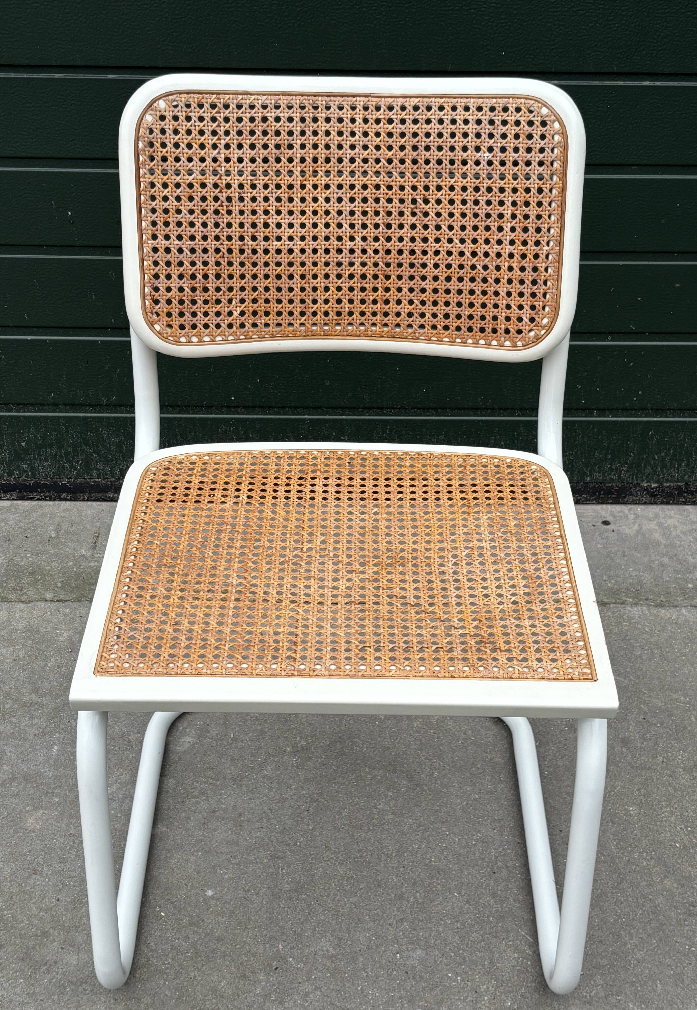 Lot de 4 chaises Cesca modèle b32 par Marcel Breuer Design