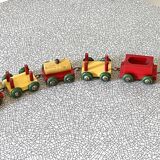 Small wooden train by Clairbois, vintage toy (5 wagons)
