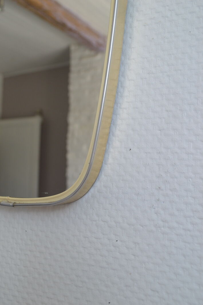 Vintage mirror mirror