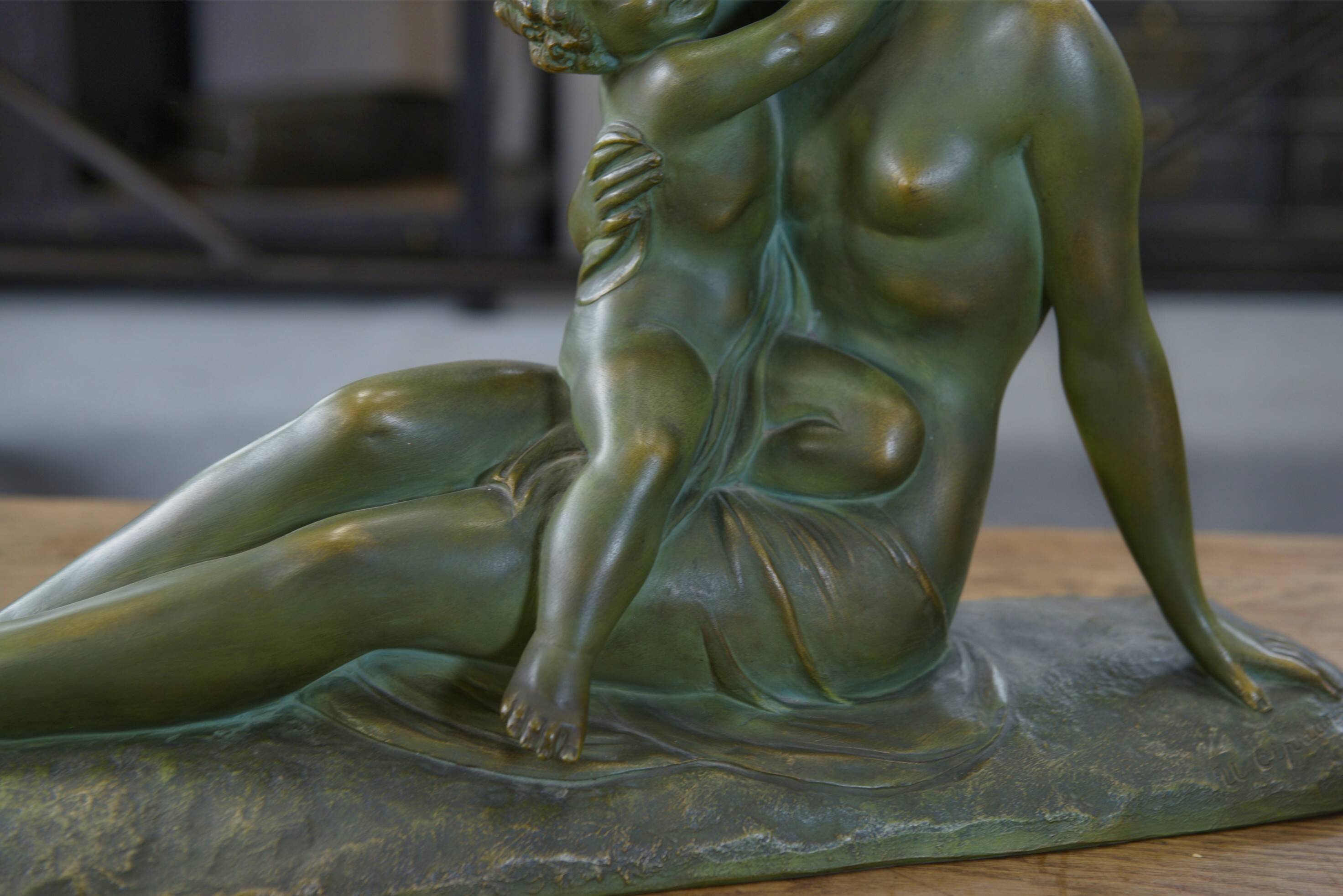 Sculpture en terre cuite patine bronze par Ugo Cipriani