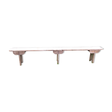 Banc brutaliste