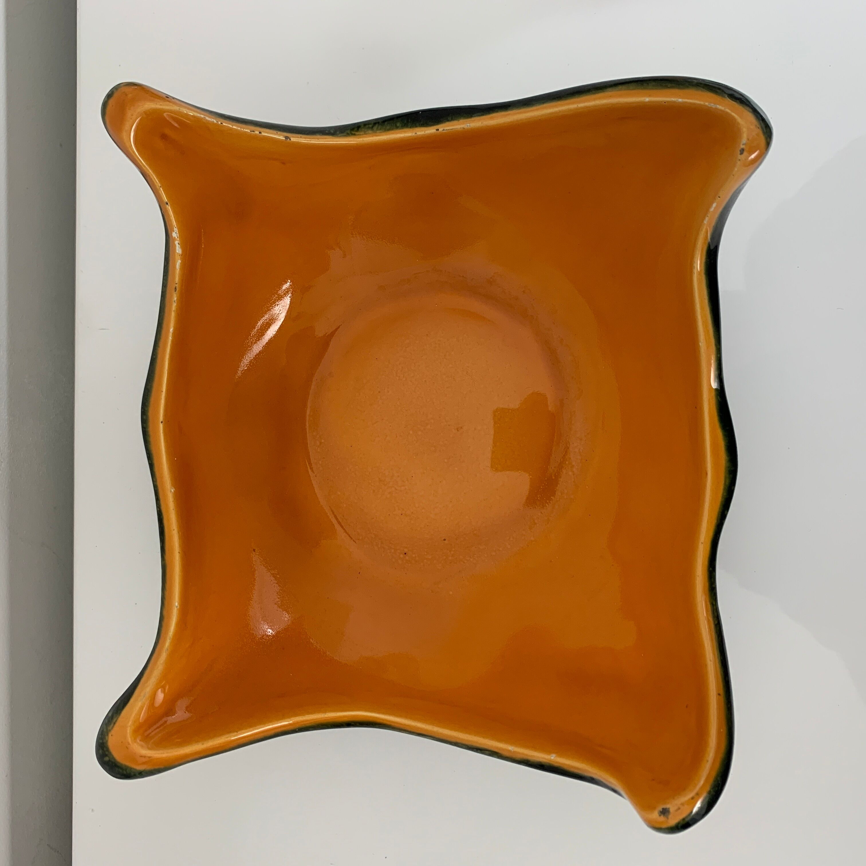 Cut handkerchief vintage ceramic two-tone free-form orange black