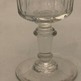 Série de 4 petits verres à pied anciens modèle Mirabeau 1920
