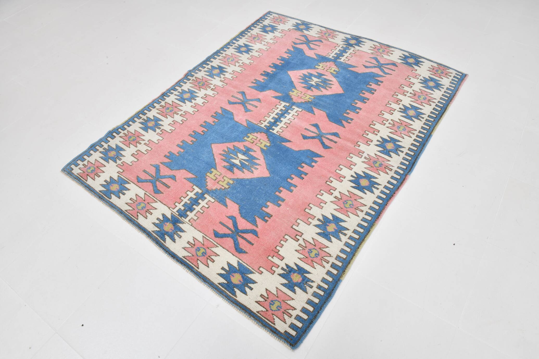 5x6 Blue & Pink Vintage Rug, Handmade Wool Turkish Rug, 141x184Cm